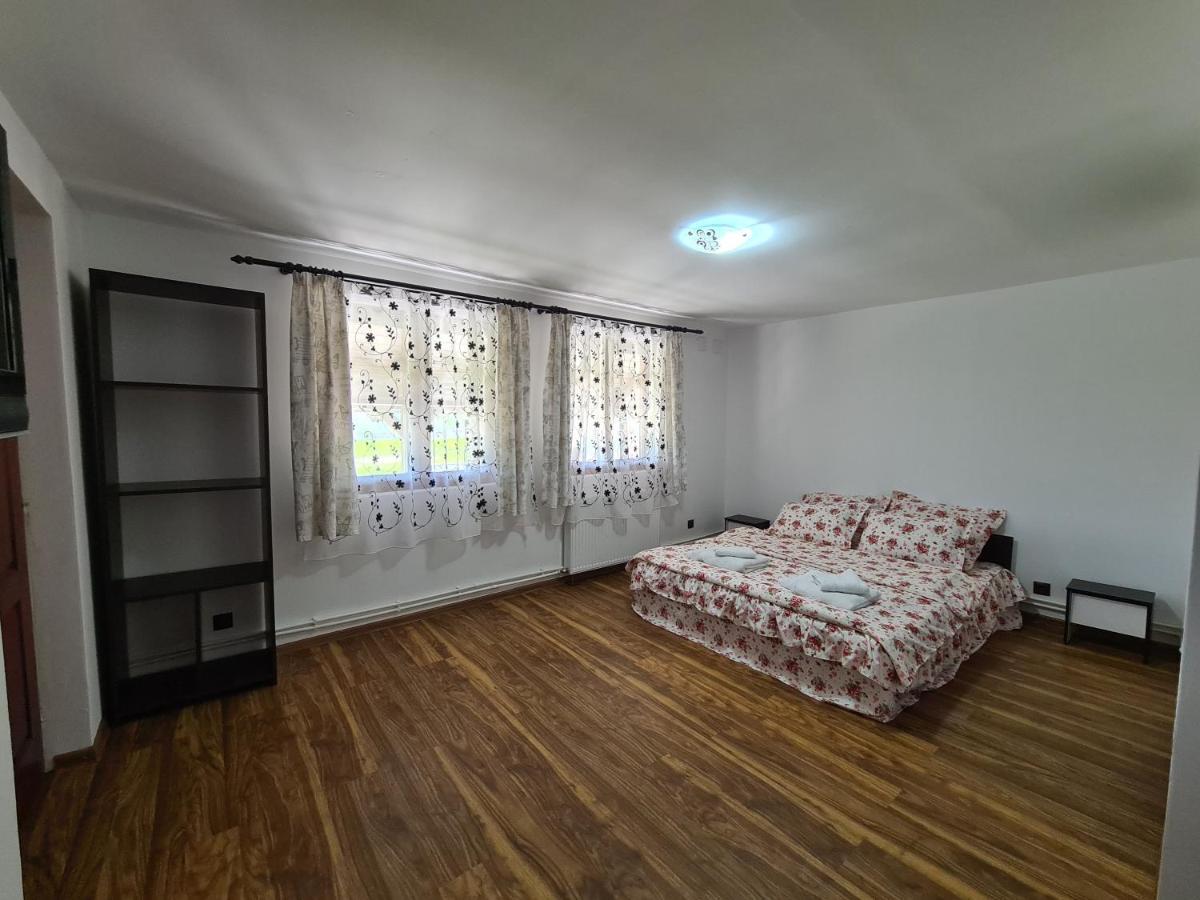 Zărneşti Maricom Home מראה חיצוני תמונה
