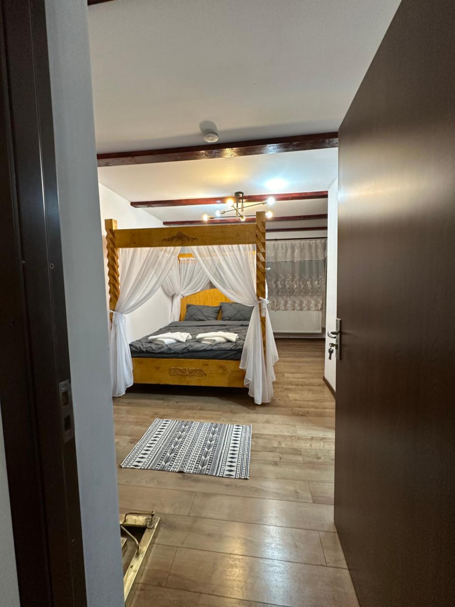 Zărneşti Maricom Home מראה חיצוני תמונה
